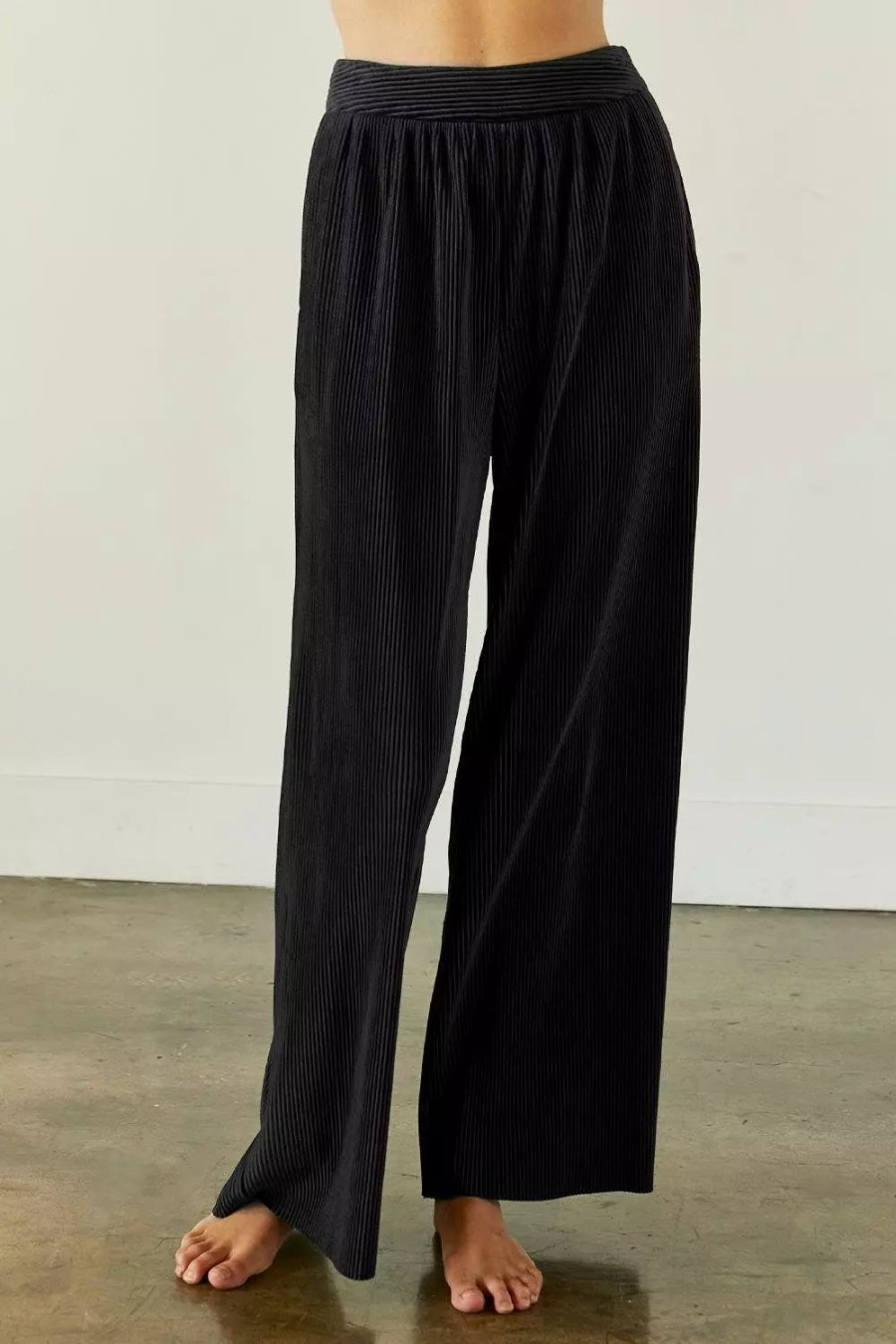 Bottoms * | Crescent Bonnie Velvet Pants